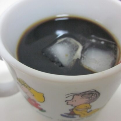 光の加減でコーヒーで作った氷が白く写っちゃいましたが、水っぽくならずに最後まで美味しくいただけました(#^^#)